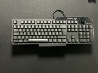 Simple keyboard wall mount