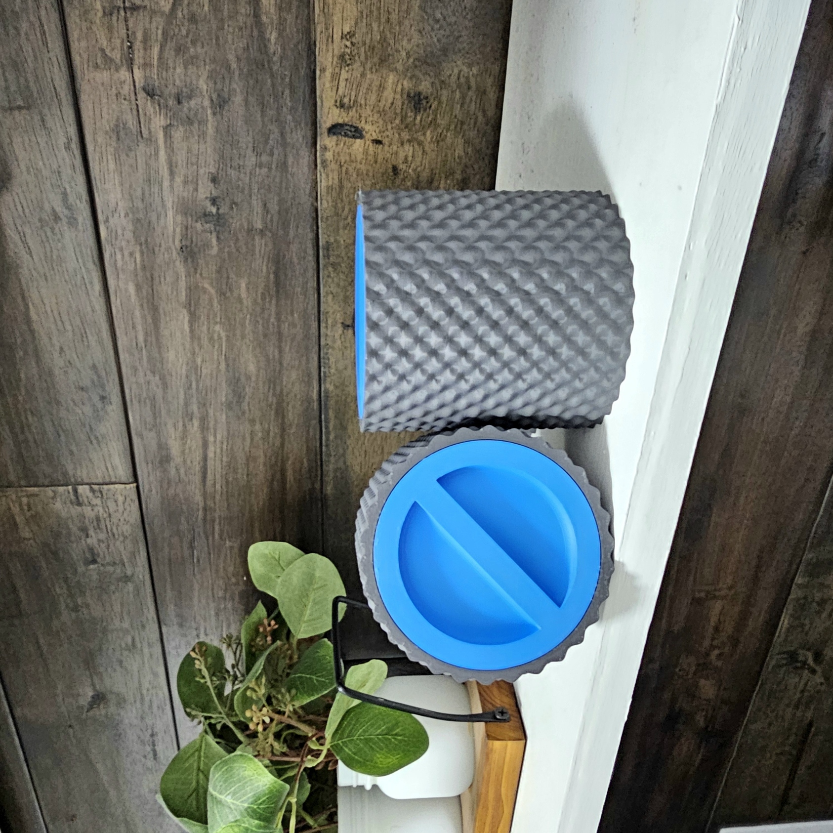 Miniatura 4 do modelo 3D twist lock container jar