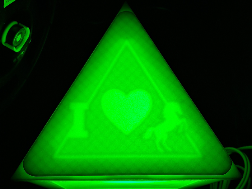 “Running Horses” Edition of Triangular lamp