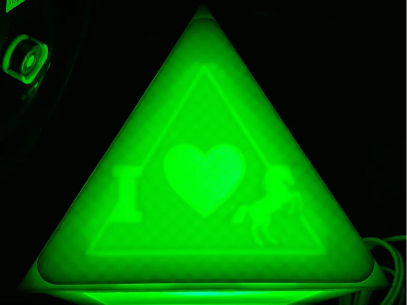 “Running Horses” Edition of Triangular lamp