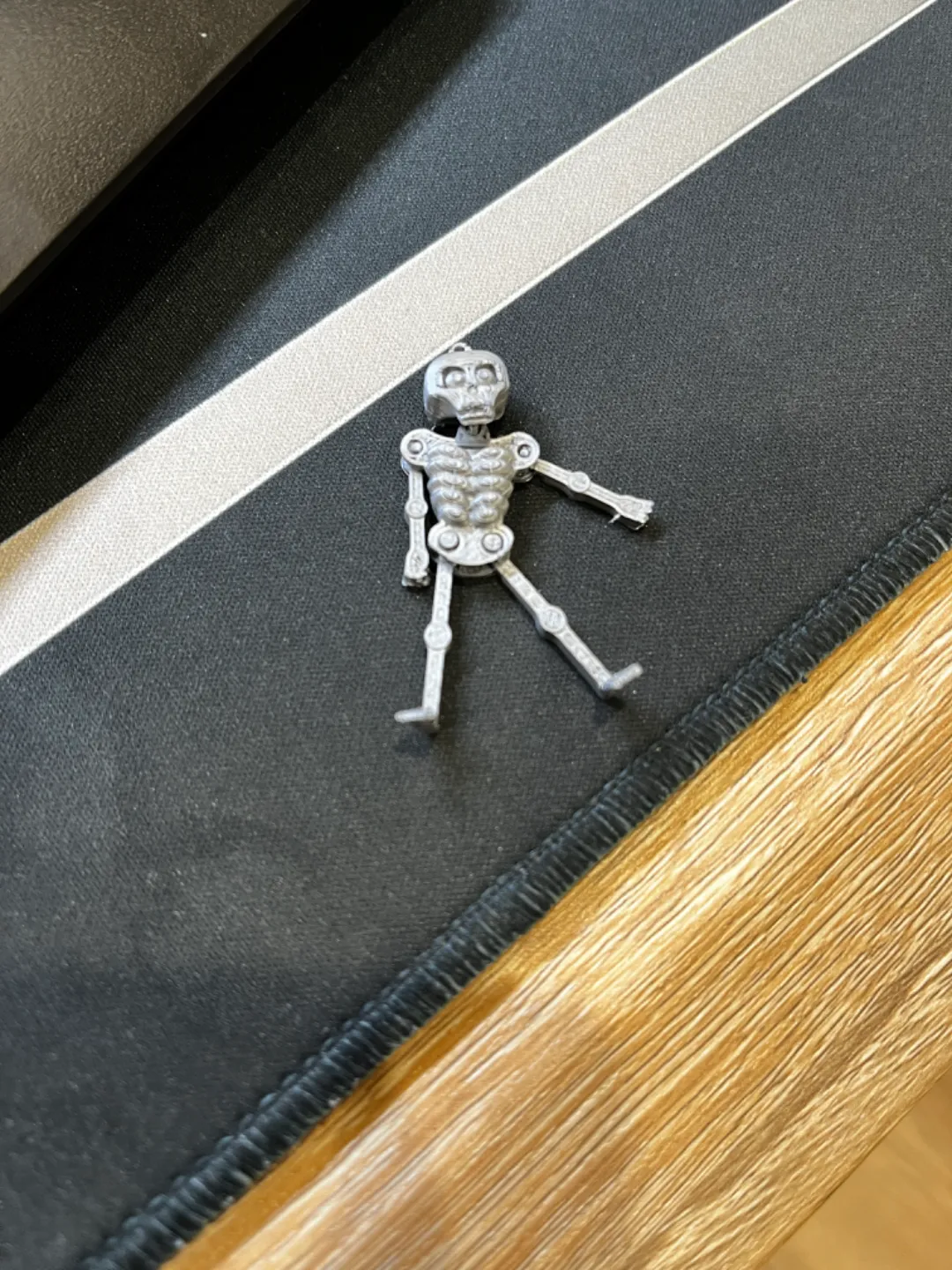skeleton earring articulated view 4