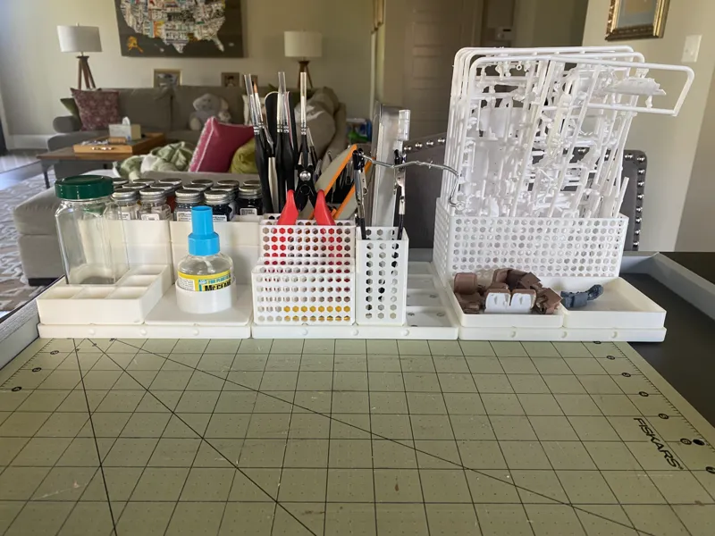 Modular Model Car Kit Station