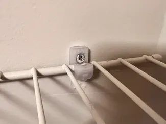 Wire Shelf Clip #8 Screw - Tight Fit
