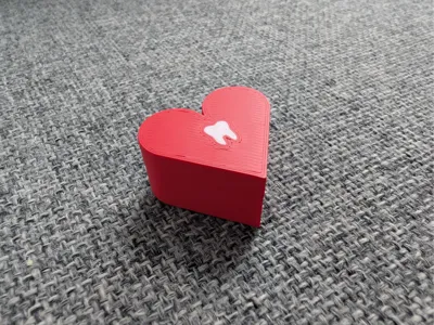 Small heart shaped tooth storage box