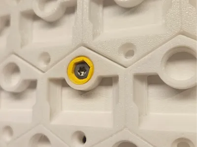 GOEWS additional threaded mount point