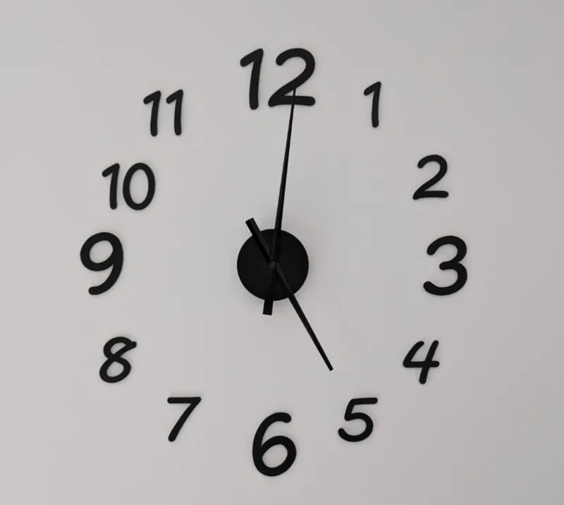 Wanduhr Wall clock