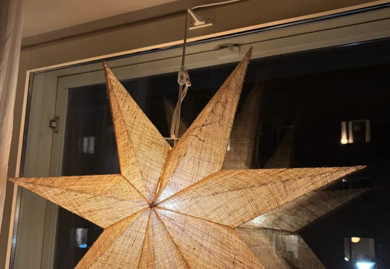 Window Top Center Light Holder