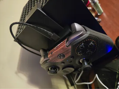 Elite Controller Charger Mount for Xbox Series X
