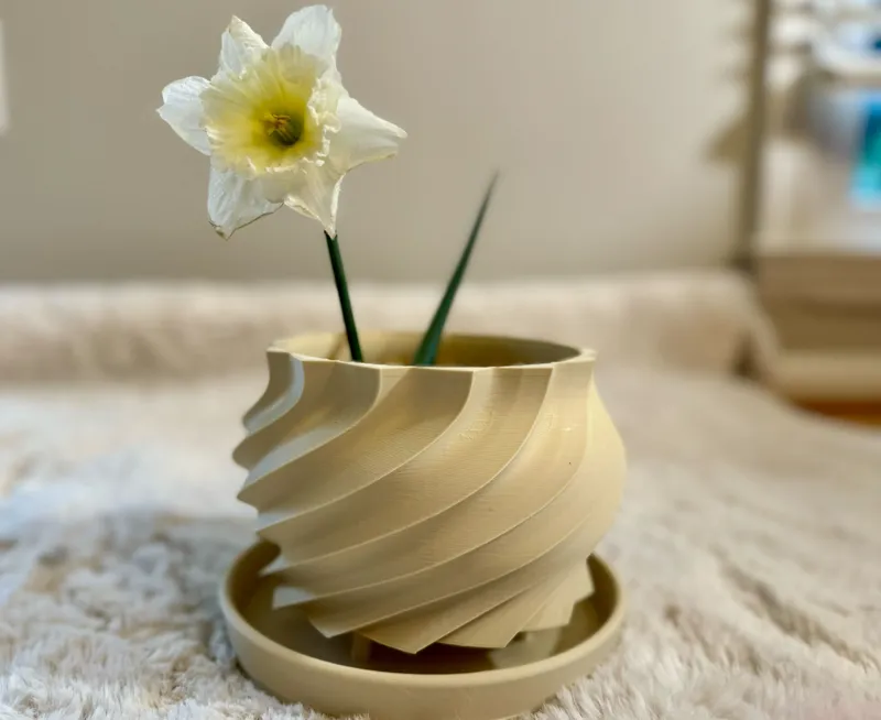 Twisted Planter