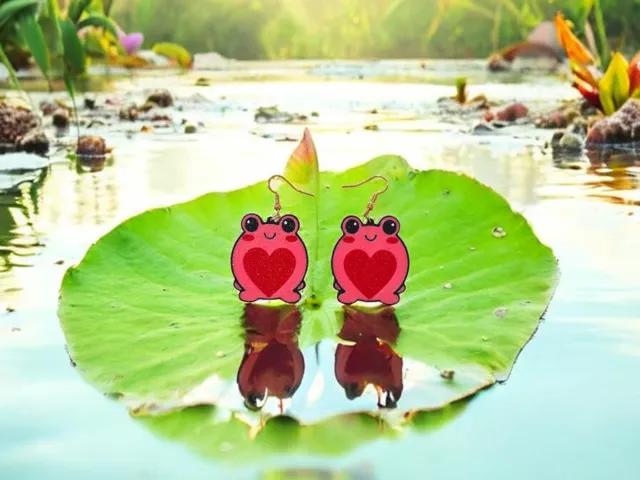 Cute frog earrings