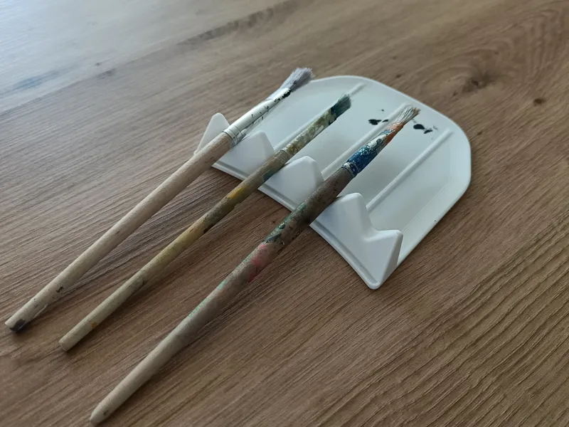 Brush holder