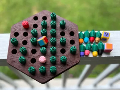 Color Memory Match Game (Woodgrain Hex)
