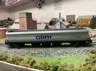 OO Gauge Model Railway - HYA Bogie Hopper 240mm