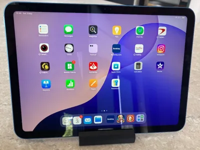 Simple stand for iPad 11