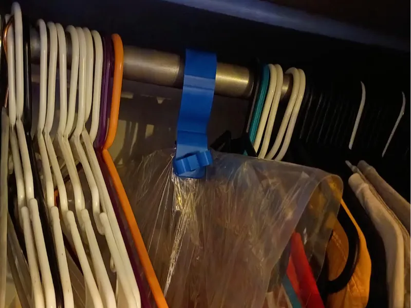 Closet Hanging Clamp