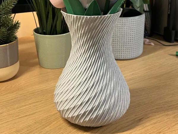 https://makerworld.bblmw.com/makerworld/model/USa65c2dc5af6604/design/2025-05-16_4bc7357bba2ed8.jpeg