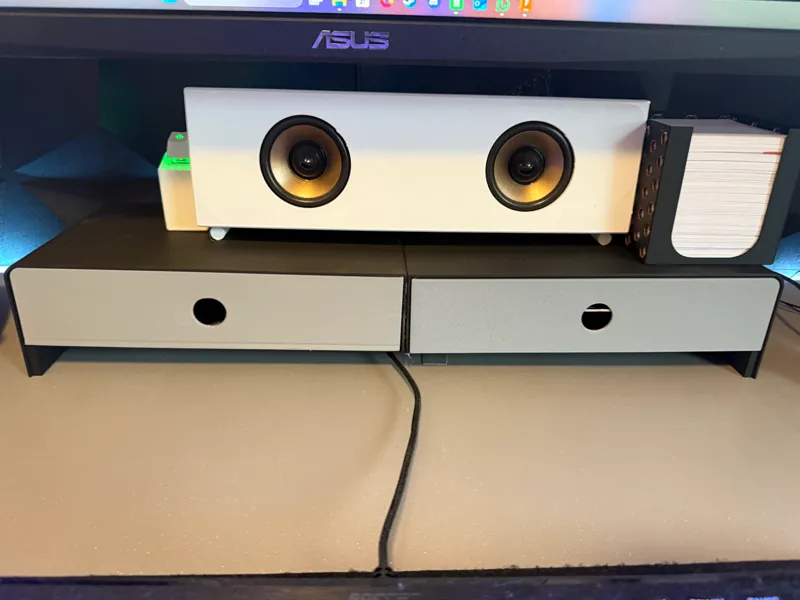 Desktop Regal Stand