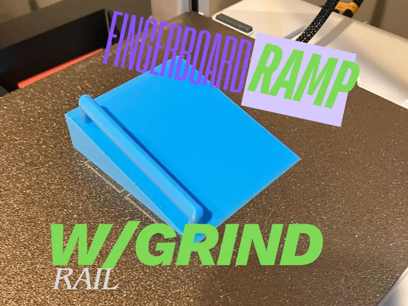 Fingerboard Ramp w/ Grind Rail