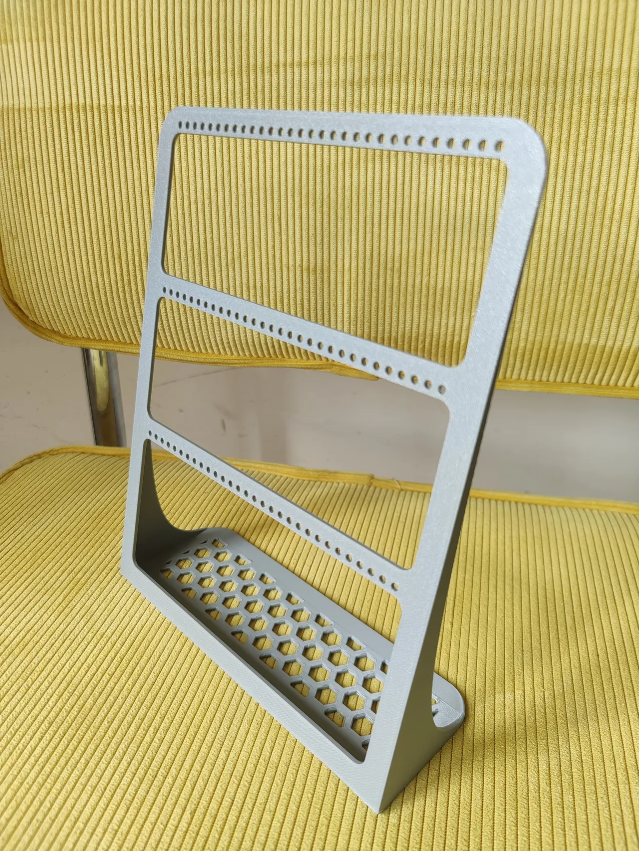 Earring stand holder for long earrings (XXL) view 3