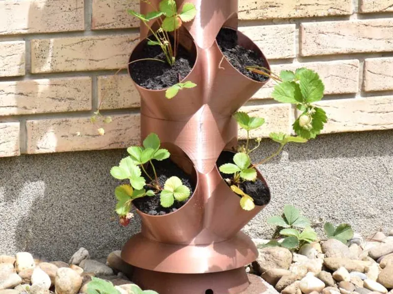 Planter tower - with a smart watering system