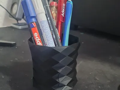 Geometric Pen Holder – Fidget Faceted Design