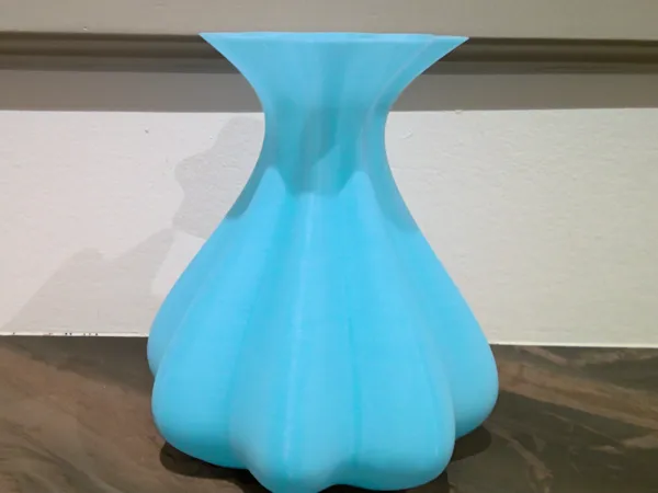 Vase à motifs pour fleurs