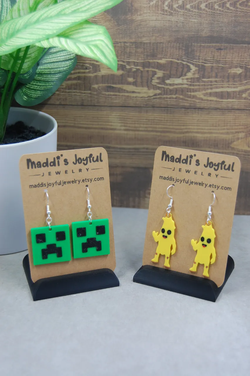 Peely-Style Banana Earrings view 3