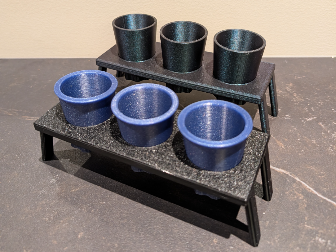 Shotglasses with stackable tablestand