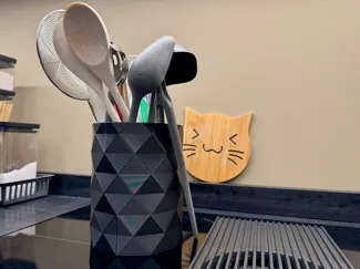 Kitchen utensil holder