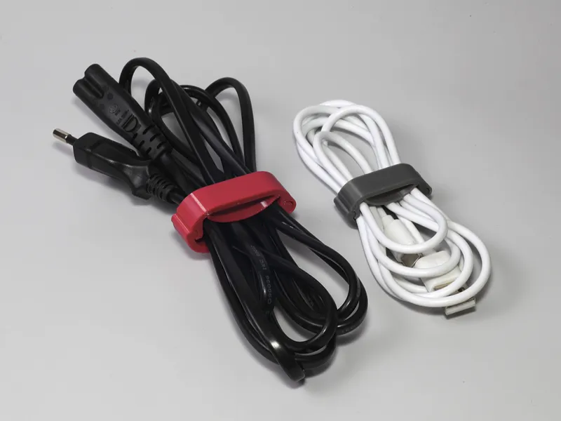 Self-adjusting Cable Organizer in 3 sizes