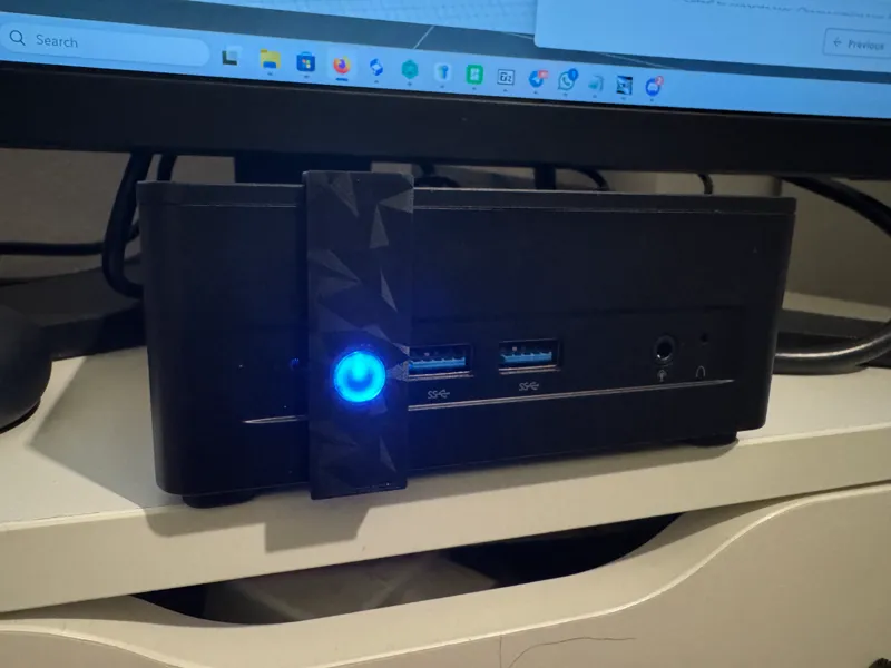 Clicklable Anti-Glare Adapter for Minisforum UMxxx