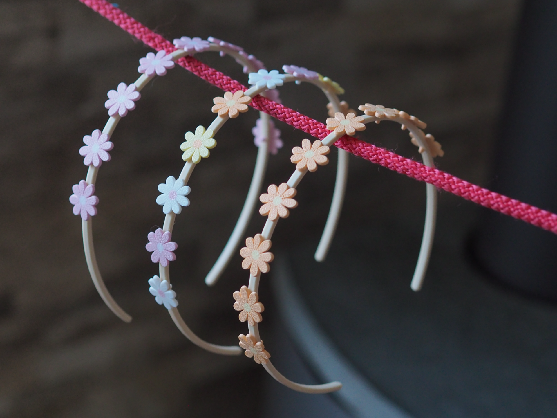 Miniatura 1 do modelo 3D Headband with flowers