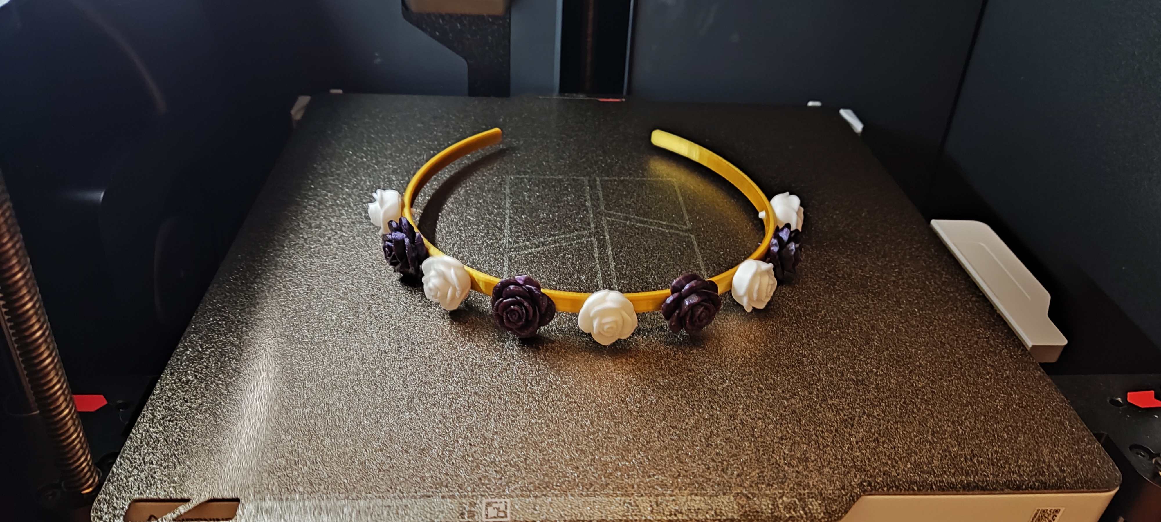 Miniatura 2 do modelo 3D Headband with flowers