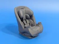 Mini siège auto pour maison de poupée — photo 1