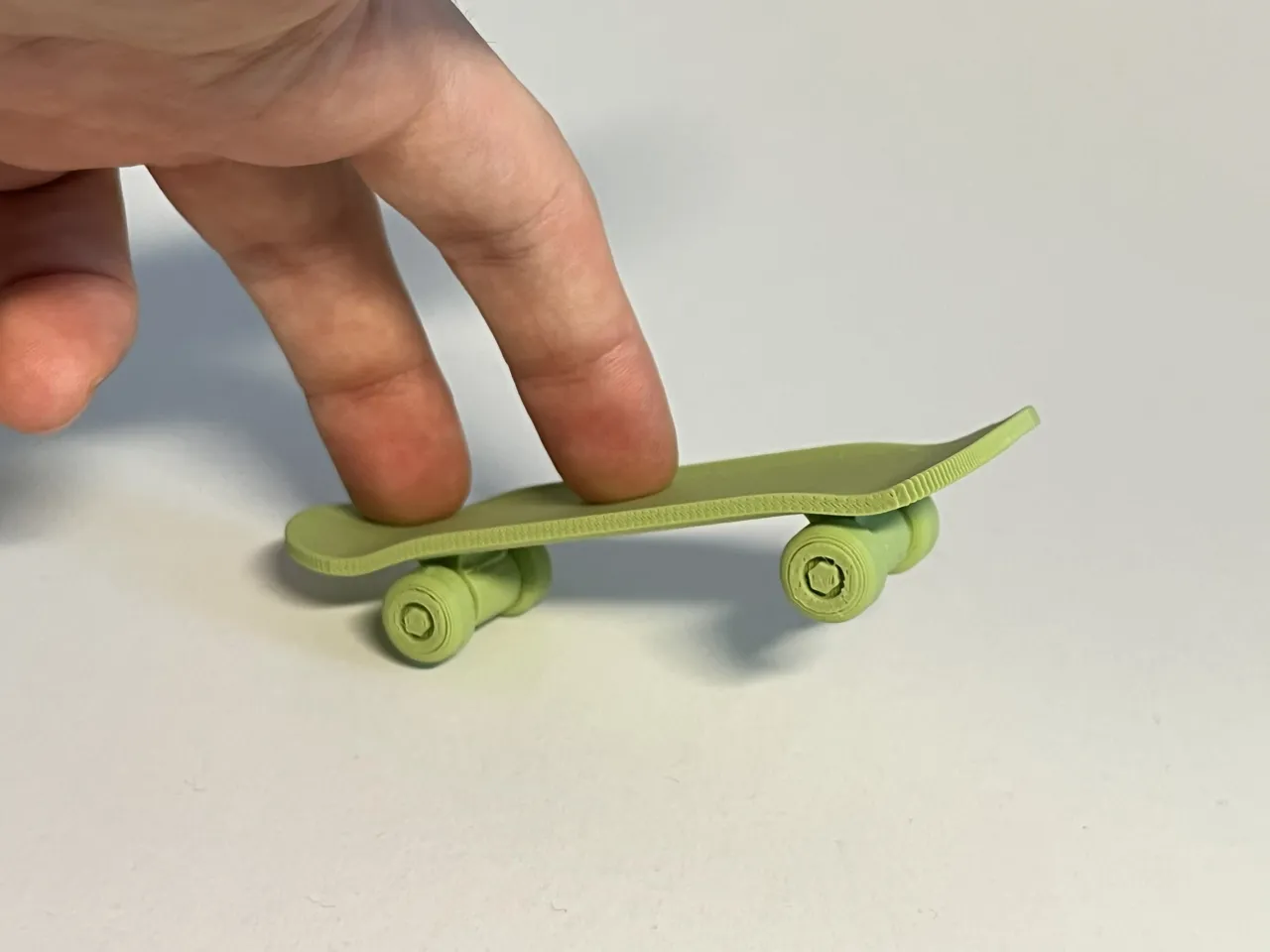 Finger Skateboard V2 - Durable & Easy Assemble view 2