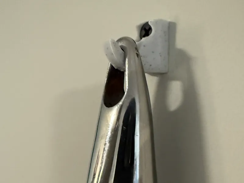 Small Hook - Strong - 1 Screw - Holds Pans, Coats