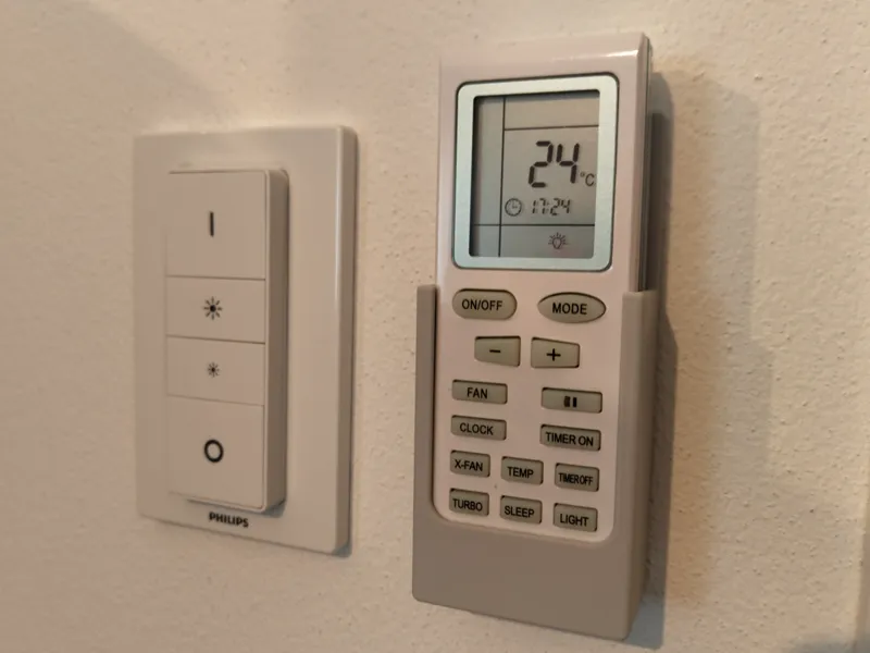 AC remote wall mount