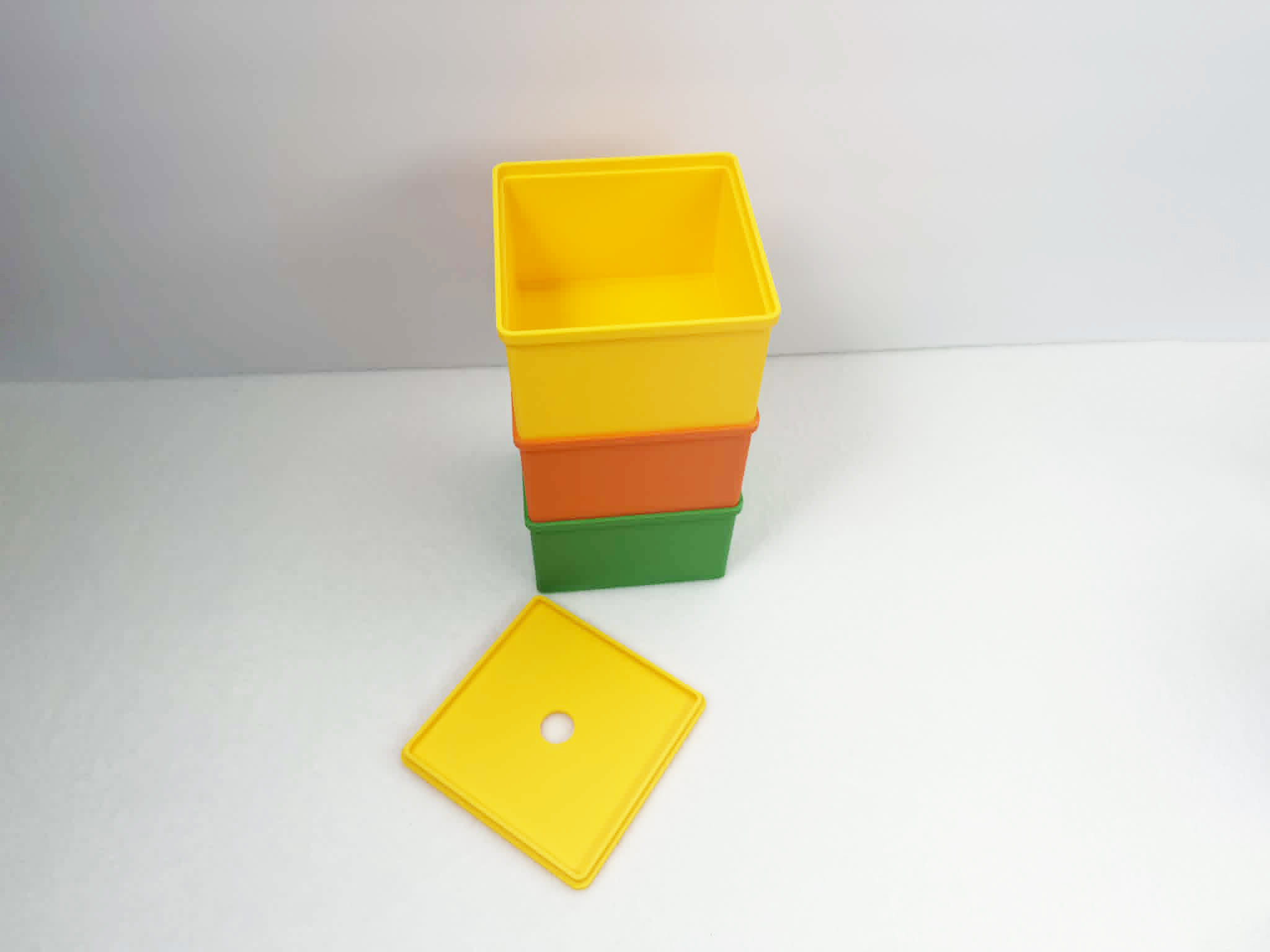 Miniatura 4 do modelo 3D Customizable Stacking Box