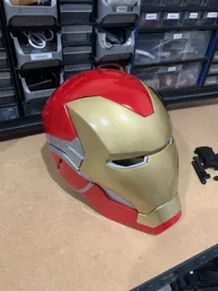 Casque Iron Man motorisé — photo 2