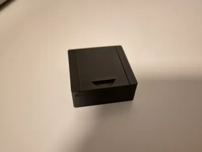 Box with sliding lid