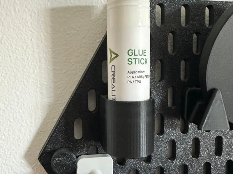 3D Print Glue Plate Holder for SKADIS Hex Pegboard