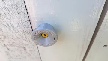 Tapa o cubierta: Door Latch locking mechanism - Screw in — vista de referencia 5