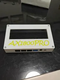 蜂窝散热孔，优化上盖螺丝孔位