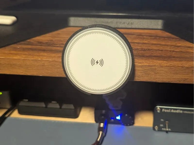Simple Mag Safe / wireless Phone Mount