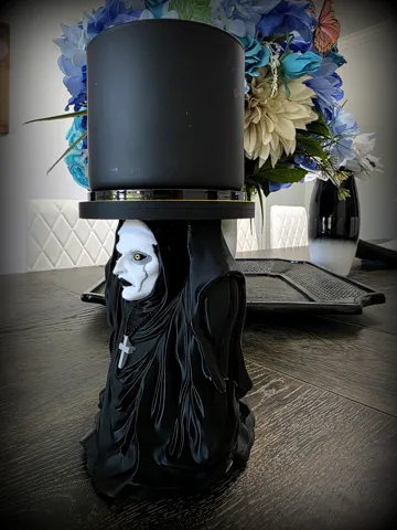 Accesorio de iluminación decorativa: The Nun Candle Holder Halloween — vista de referencia 4