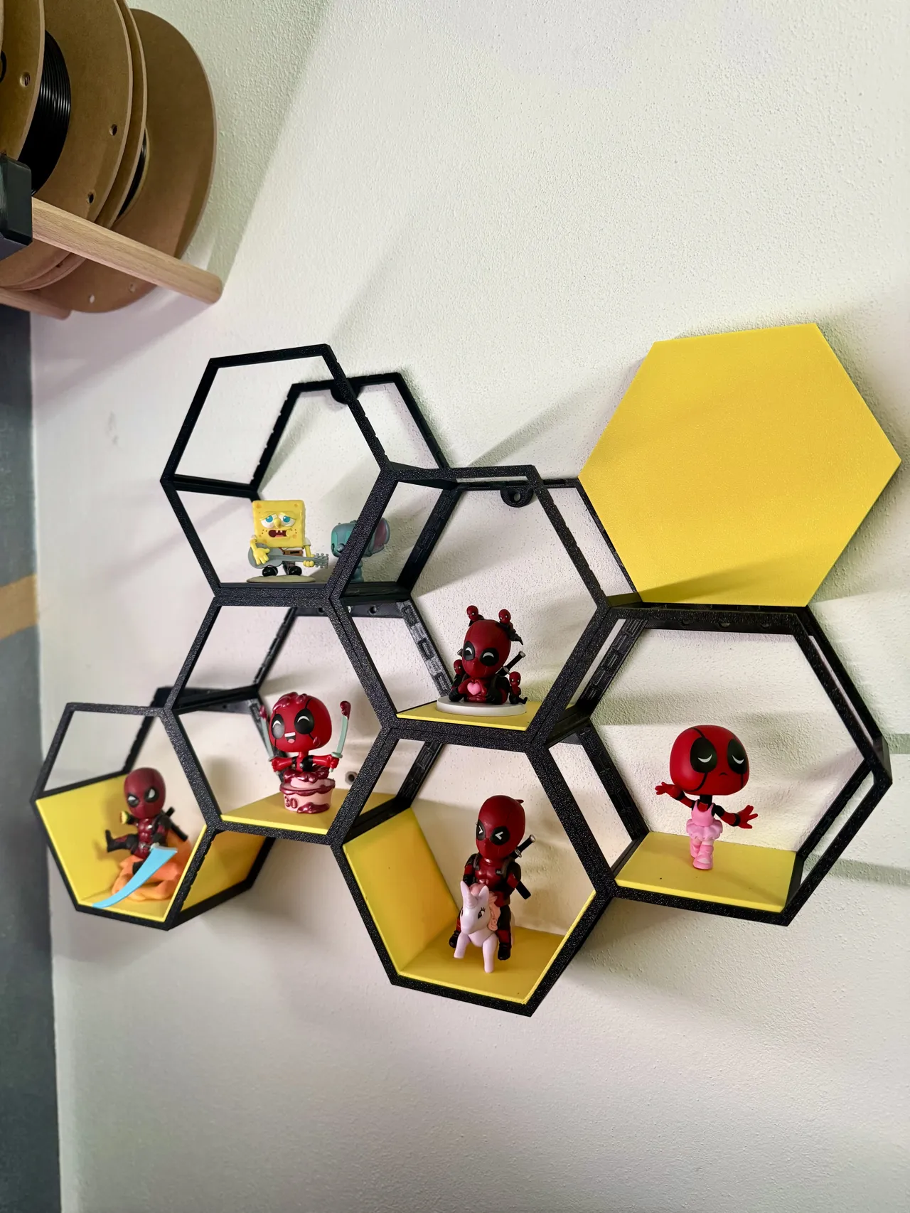 Hexagonal modular shelves 15 cm view 2