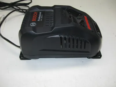 Wallmount Bosch Professional GAL 1880 CV Loader