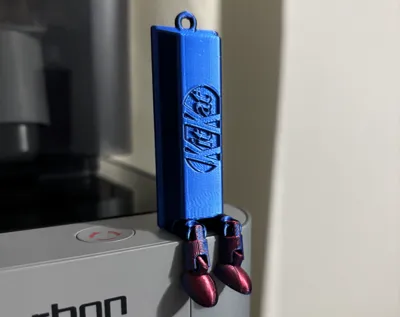 Articulated KitKat | KitKat with articulated legs