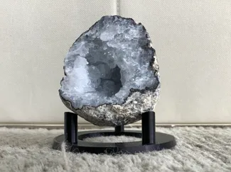 Geode Stand
