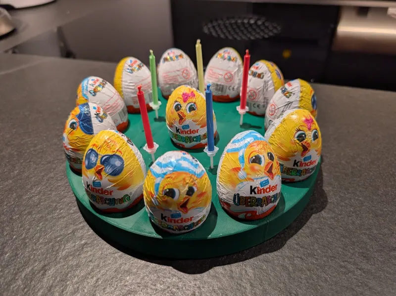 Kinder Überraschungsei Torte